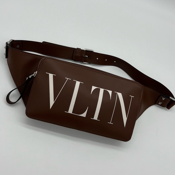 ❌SOLD❌Authentic Valentino Garavani rockstud VLTN Brown leather belt bag - Picture 4 of 17